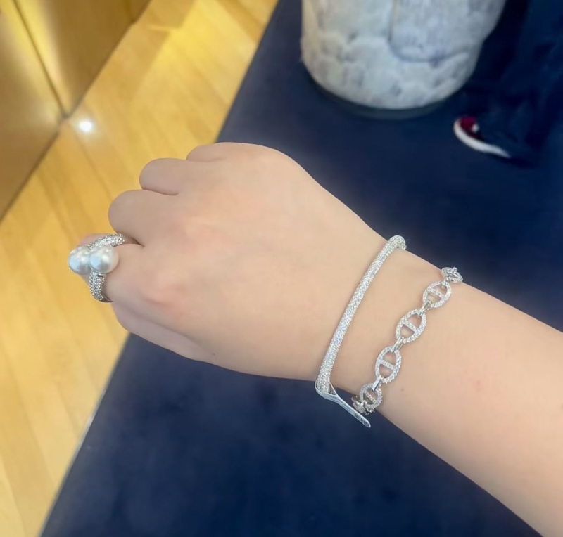 Apm Bracelets